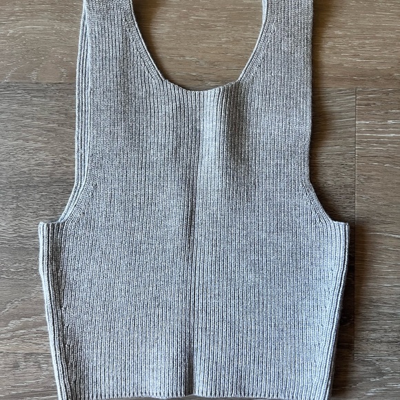 Aritzia Wilfed Free Sculpt knit crop top - Picture 2 of 4